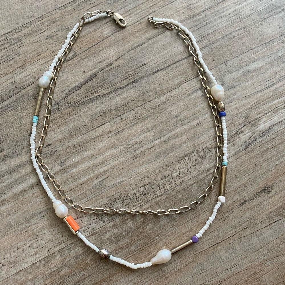 Pearl and chain jewelry white and silver necklace
